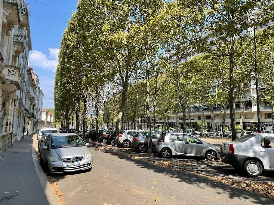 Appartement Le Fauriel - Parking Gratuit - Centre Ville Saint-Etienne
